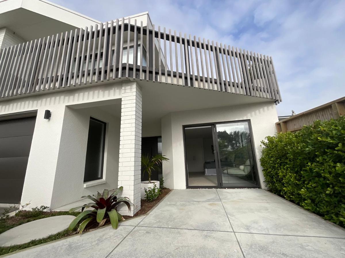 Deluxe Downtown Mount Maunganui Villa Ngoại thất bức ảnh