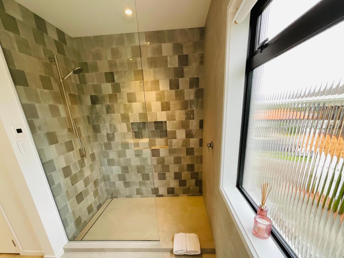 Deluxe Downtown Mount Maunganui Villa Ngoại thất bức ảnh