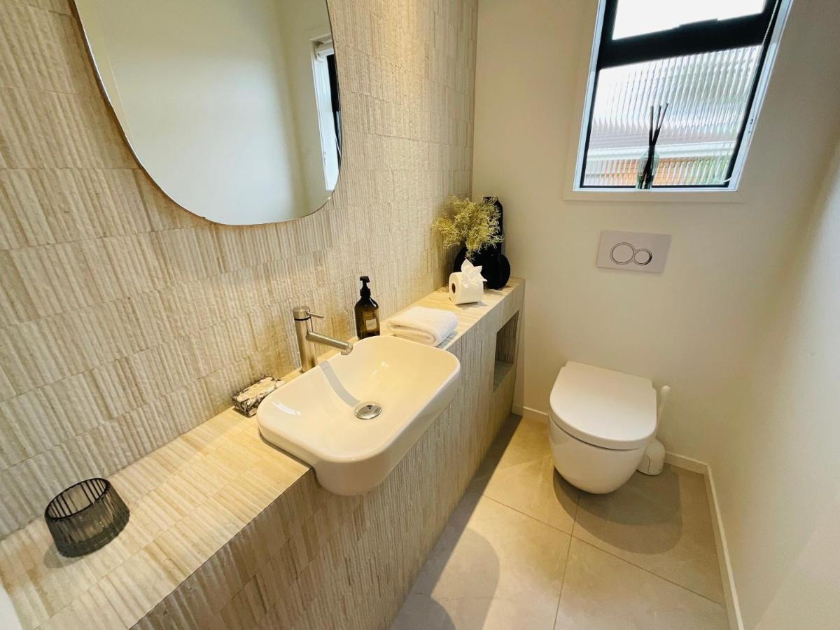 Deluxe Downtown Mount Maunganui Villa Ngoại thất bức ảnh